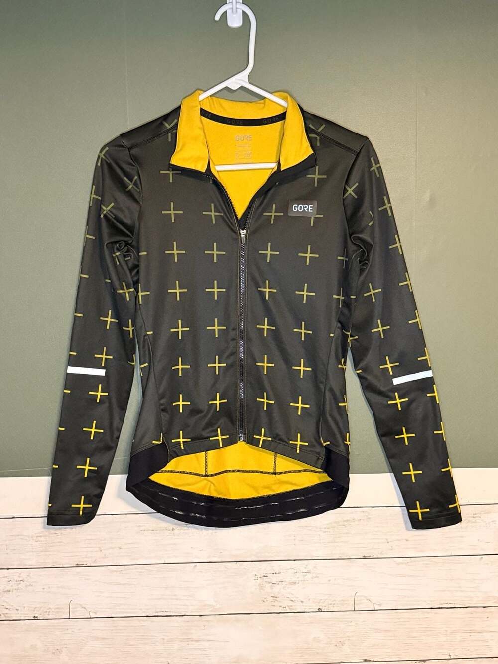 Gorewear Thermo Cycling Jersey Women's XS Progress Black Yellow Cross Print‎